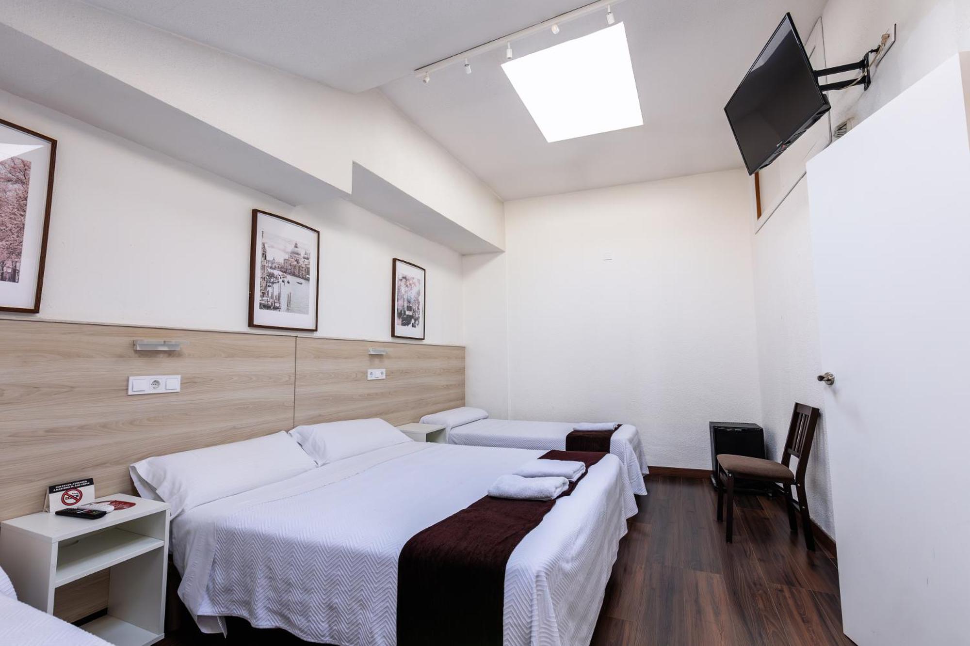 Hostal Gran Via Pinto Εξωτερικό φωτογραφία